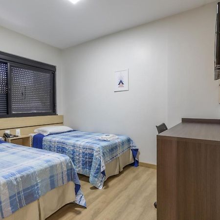 Hotel Lisbor Francisco Beltrão Buitenkant foto